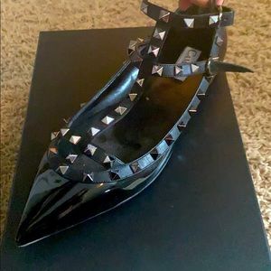 Brand new rock stud flats